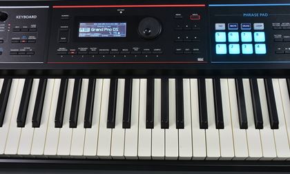 Roland-Juno-DS 88-note synth